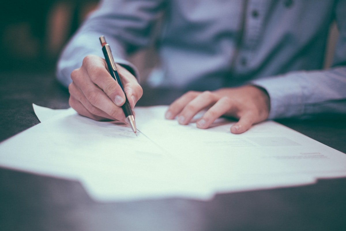 Signing a memorandum of understanding
